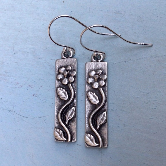 Sterling Silver Sundance charm earrings - Picture 3 of 11